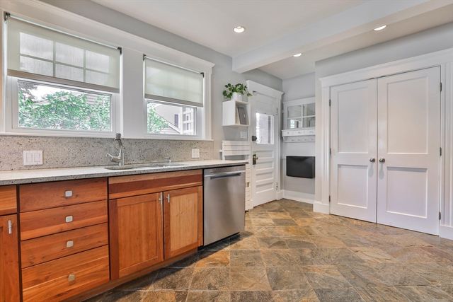 3 Windsor Rd, Milton, MA 02186