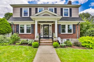 3 Windsor Rd, Milton, MA 02186