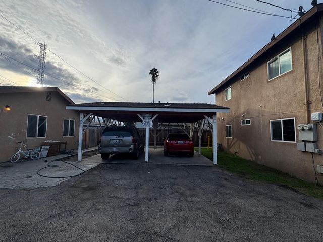 1250 E Vassar Avenue, Fresno, CA 93704