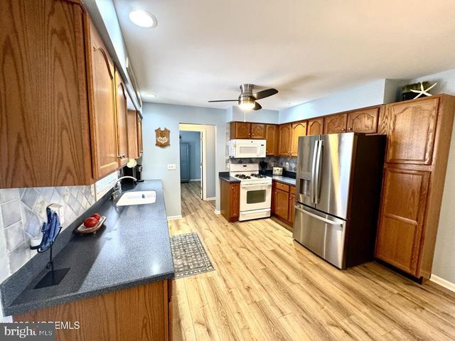 1012 SARASOTA DR, Forked River, NJ 08731