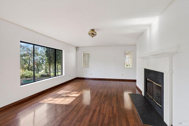 9271 Colony Dr, Redwood Valley, CA 95470