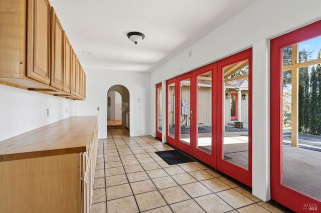 9271 Colony Dr, Redwood Valley, CA 95470