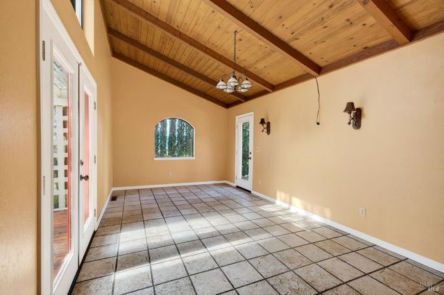 9271 Colony Dr, Redwood Valley, CA 95470