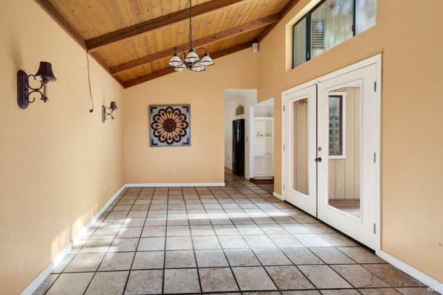 9271 Colony Dr, Redwood Valley, CA 95470