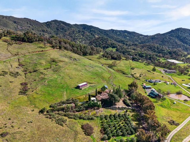 9271 Colony Dr, Redwood Valley, CA 95470