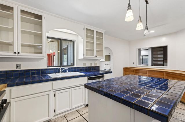 9271 Colony Dr, Redwood Valley, CA 95470