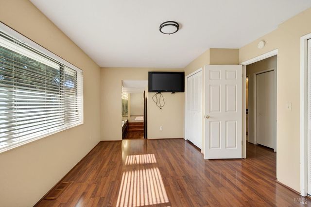 9271 Colony Dr, Redwood Valley, CA 95470