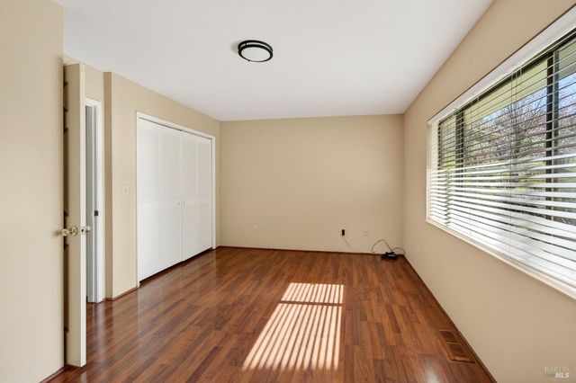 9271 Colony Dr, Redwood Valley, CA 95470