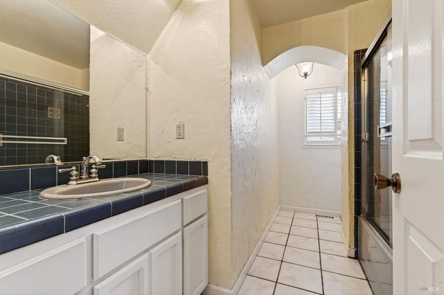 9271 Colony Dr, Redwood Valley, CA 95470