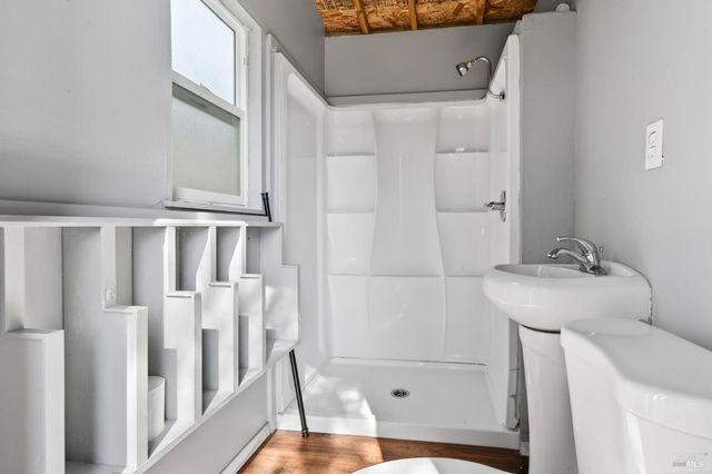 9271 Colony Dr, Redwood Valley, CA 95470