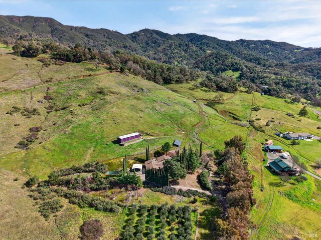 9271 Colony Dr, Redwood Valley, CA 95470