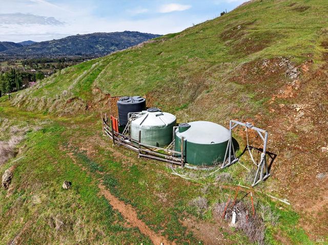 9271 Colony Dr, Redwood Valley, CA 95470