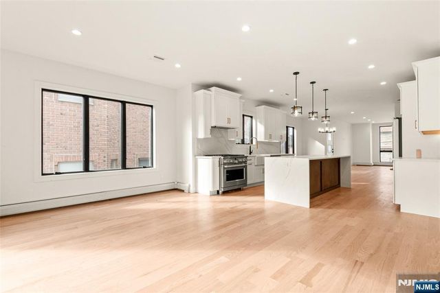 230 8th Street B, Palisades Park, NJ 07650