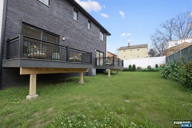 230 8th Street B, Palisades Park, NJ 07650