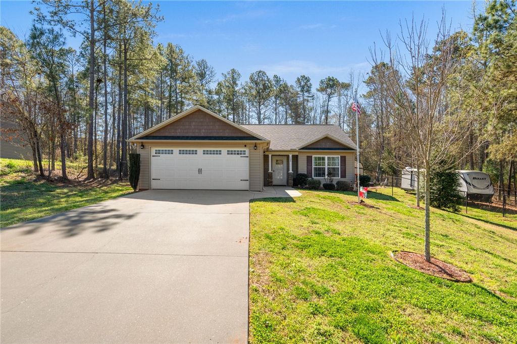108 SM Lyerly Road, Anderson, SC 29621