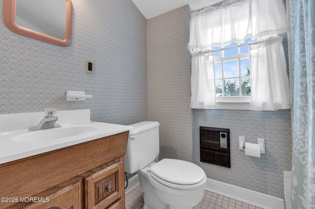 56 Woodland Drive, Fair Haven, NJ 07704