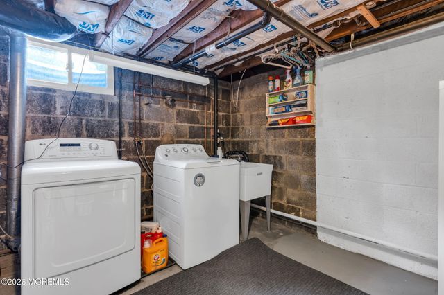 56 Woodland Drive, Fair Haven, NJ 07704