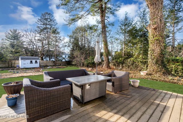 56 Woodland Drive, Fair Haven, NJ 07704