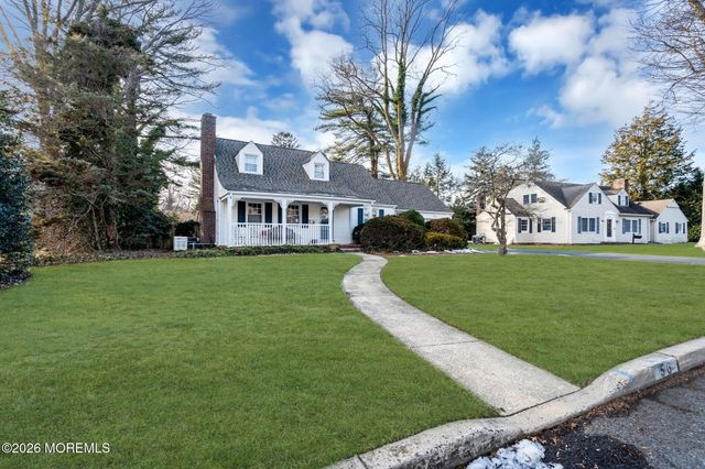 56 Woodland Drive, Fair Haven, NJ 07704