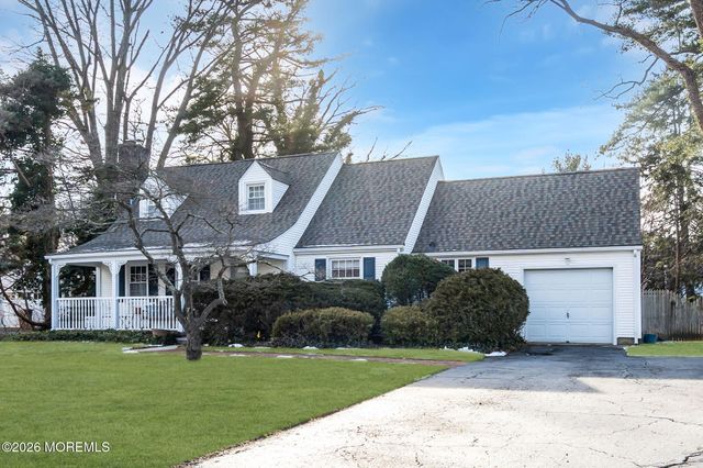 56 Woodland Drive, Fair Haven, NJ 07704