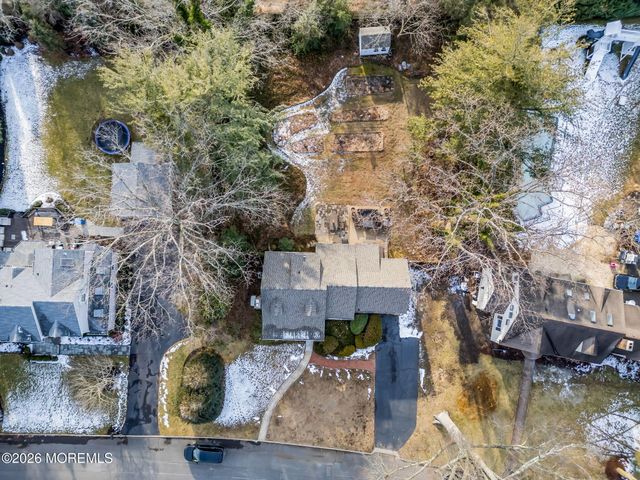 56 Woodland Drive, Fair Haven, NJ 07704