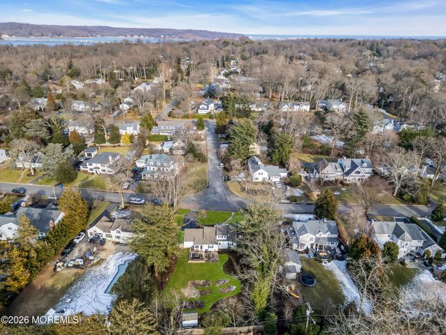 56 Woodland Drive, Fair Haven, NJ 07704