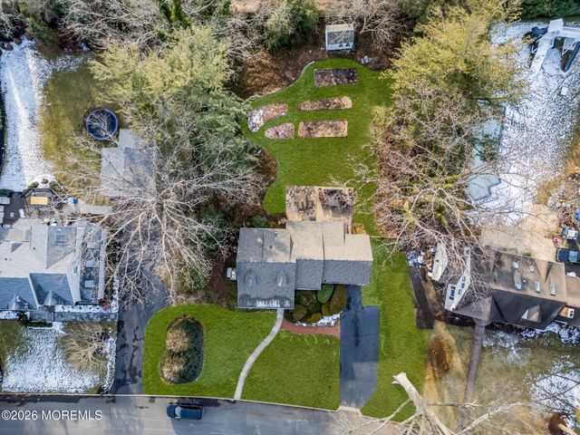 56 Woodland Drive, Fair Haven, NJ 07704