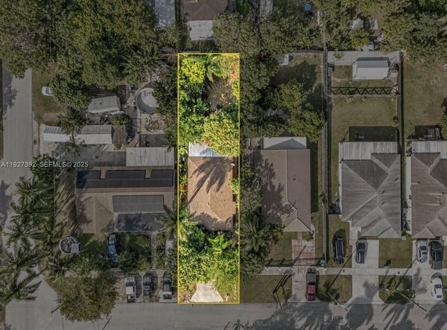 578 SW 2nd St, Florida City, FL 33034