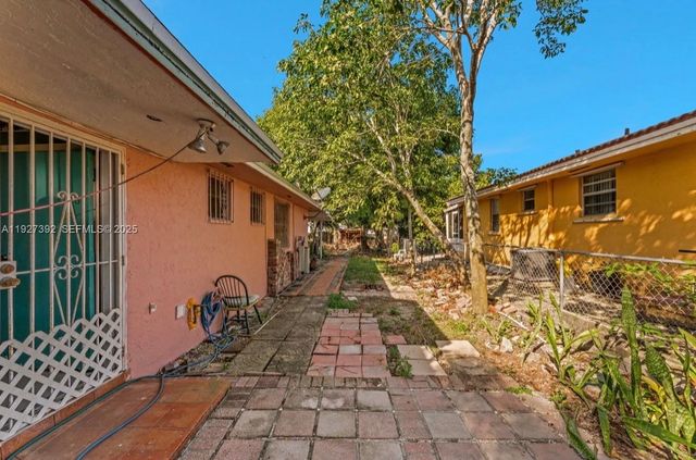 578 SW 2nd St, Florida City, FL 33034