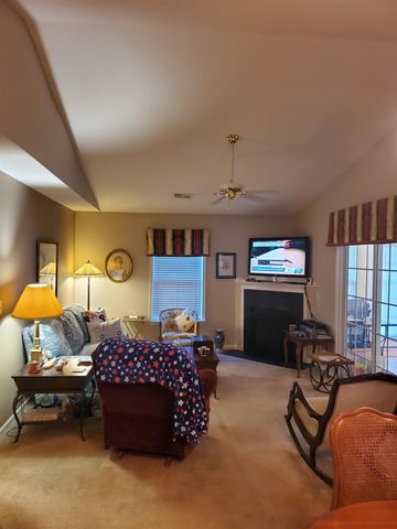 909 E Emerald Springs Drive, Boiling Springs, SC 29316