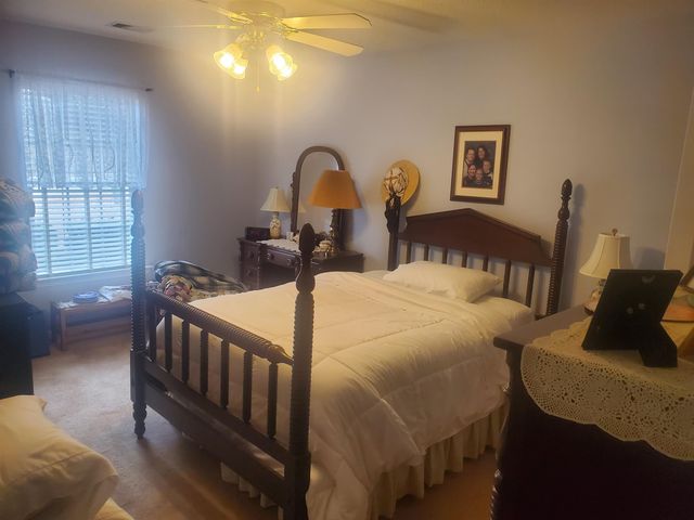 909 E Emerald Springs Drive, Boiling Springs, SC 29316