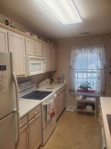 909 E Emerald Springs Drive, Boiling Springs, SC 29316