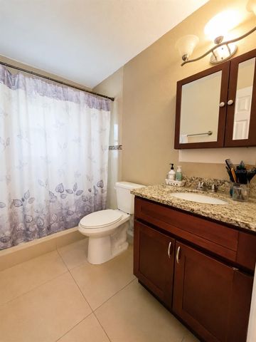 5814 HAMMON DRIVE, Tampa, FL 33619