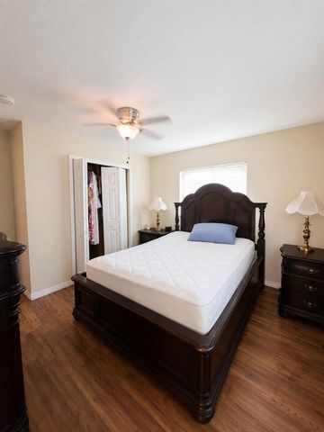 5814 HAMMON DRIVE, Tampa, FL 33619