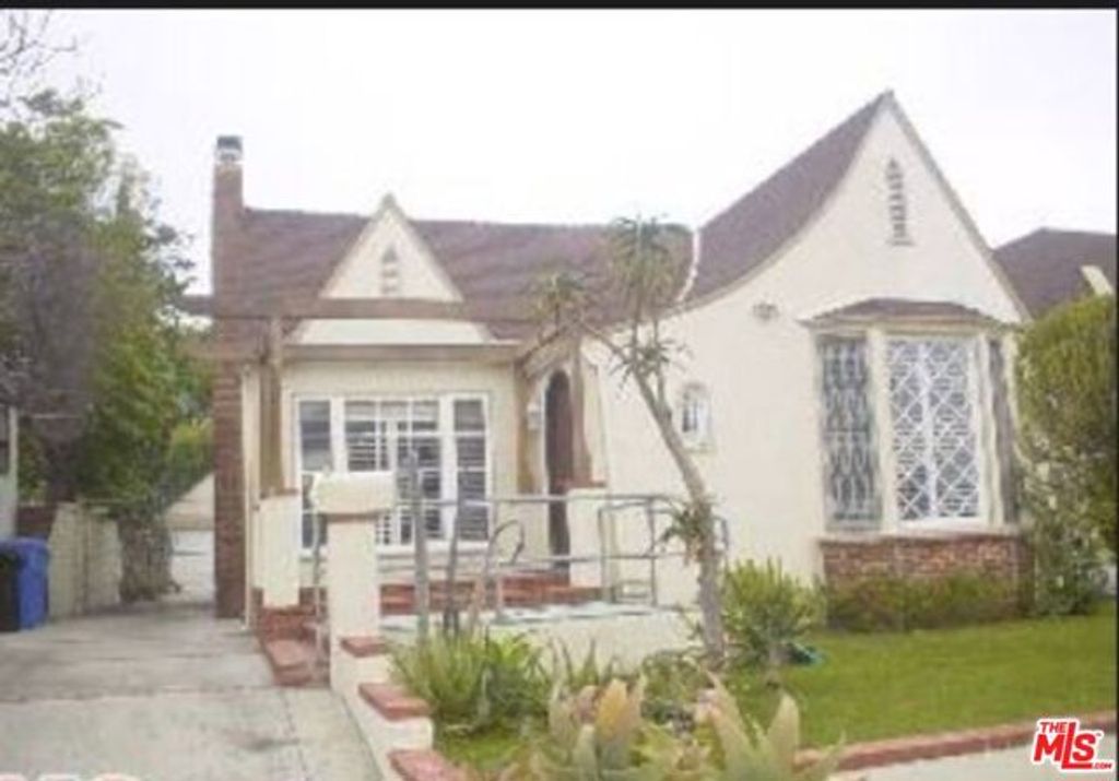 1535 Reeves Street, Los Angeles, CA 90035