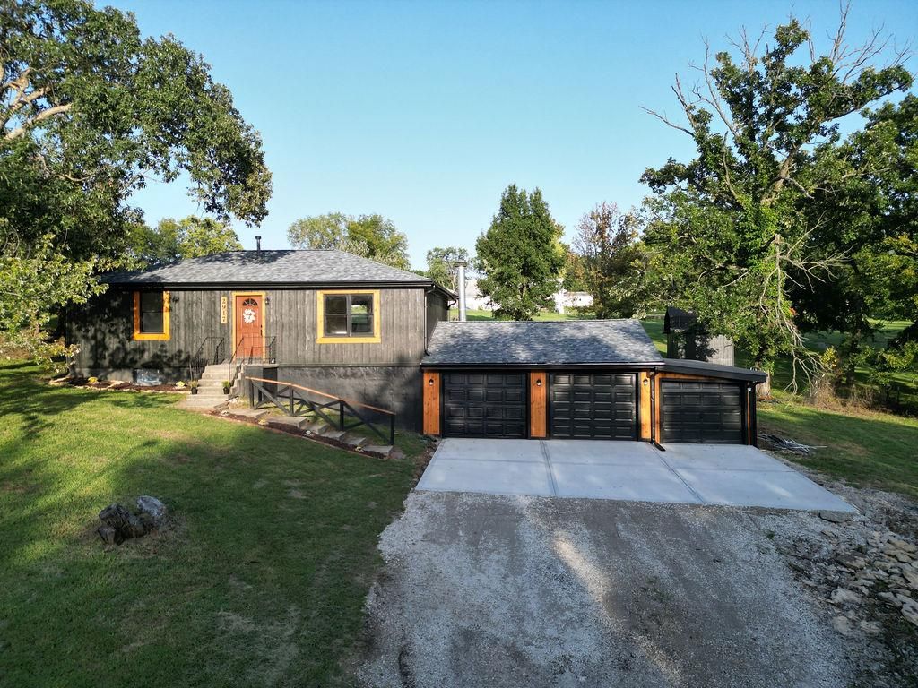 2917 stark Avenue, Kansas City, MO 64129