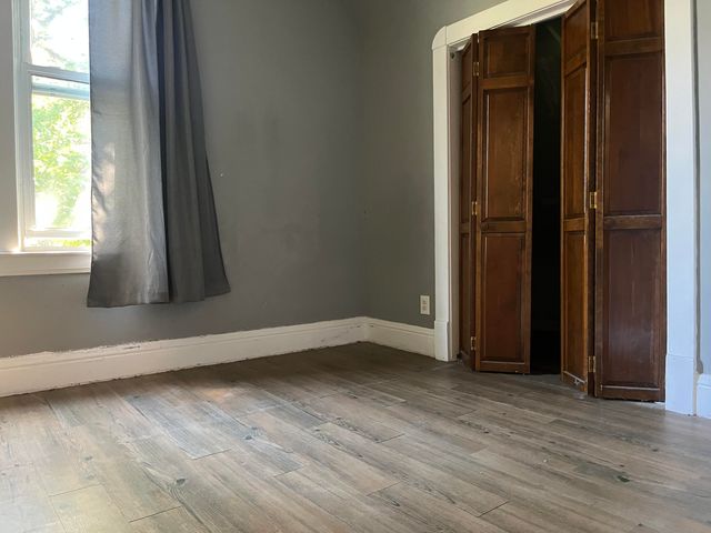 484 Grove Avenue, Valparaiso, IN 46385