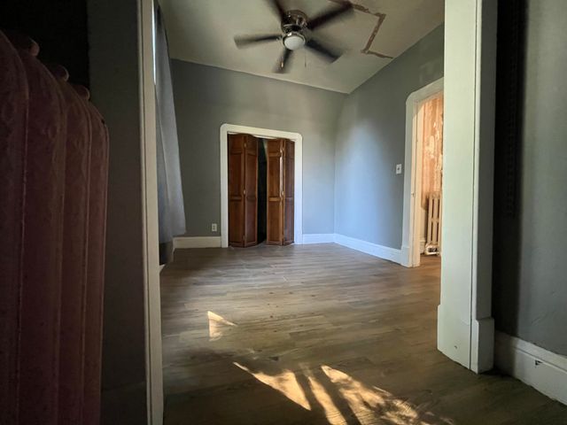 484 Grove Avenue, Valparaiso, IN 46385