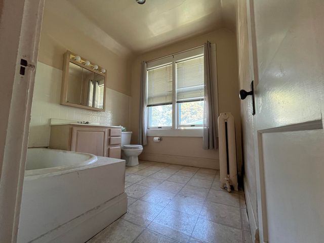 484 Grove Avenue, Valparaiso, IN 46385