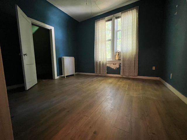 484 Grove Avenue, Valparaiso, IN 46385