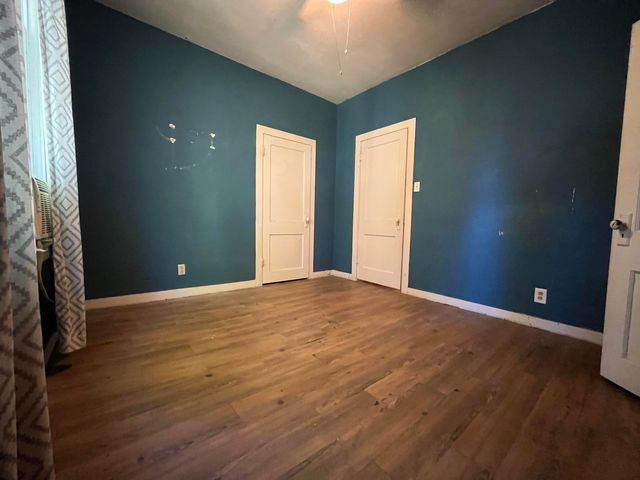 484 Grove Avenue, Valparaiso, IN 46385