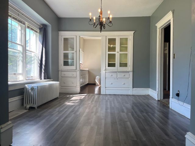 484 Grove Avenue, Valparaiso, IN 46385