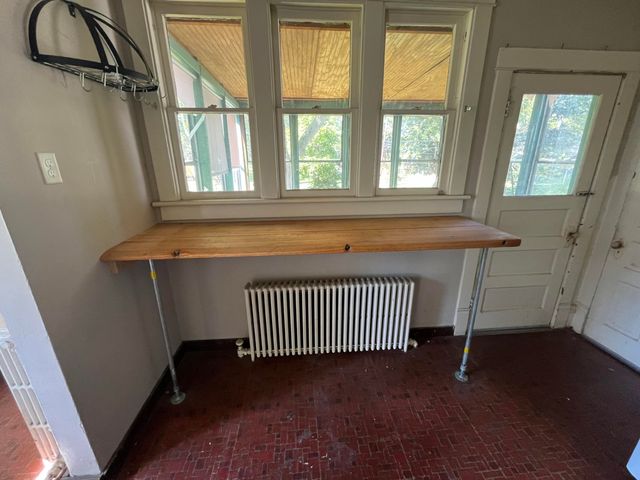 484 Grove Avenue, Valparaiso, IN 46385