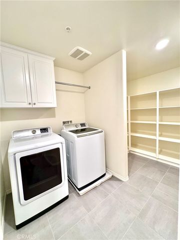 6832 Cache Wy, Jurupa Valley, CA 91752