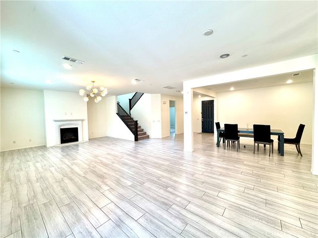 6832 Cache Wy, Jurupa Valley, CA 91752