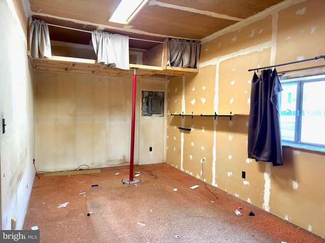 1800 MOUNT LAUREL RD, Temple, PA 19560