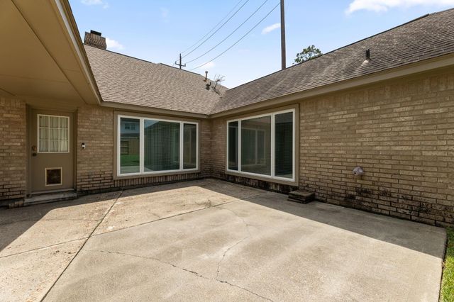 19611 Atasca Oaks Drive, Humble, TX 77346