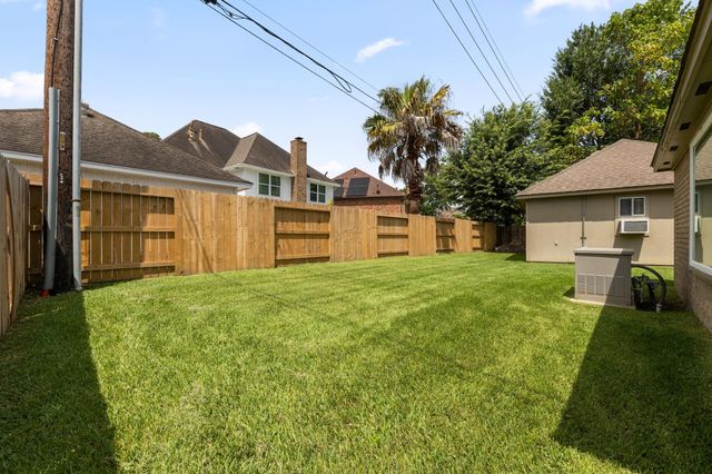 19611 Atasca Oaks Drive, Humble, TX 77346
