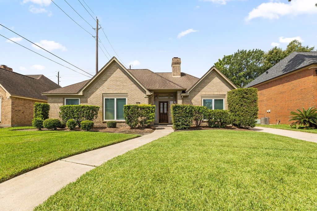 19611 Atasca Oaks Drive, Humble, TX 77346