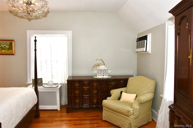 69 Jefferson Street, Garden City, NY 11530